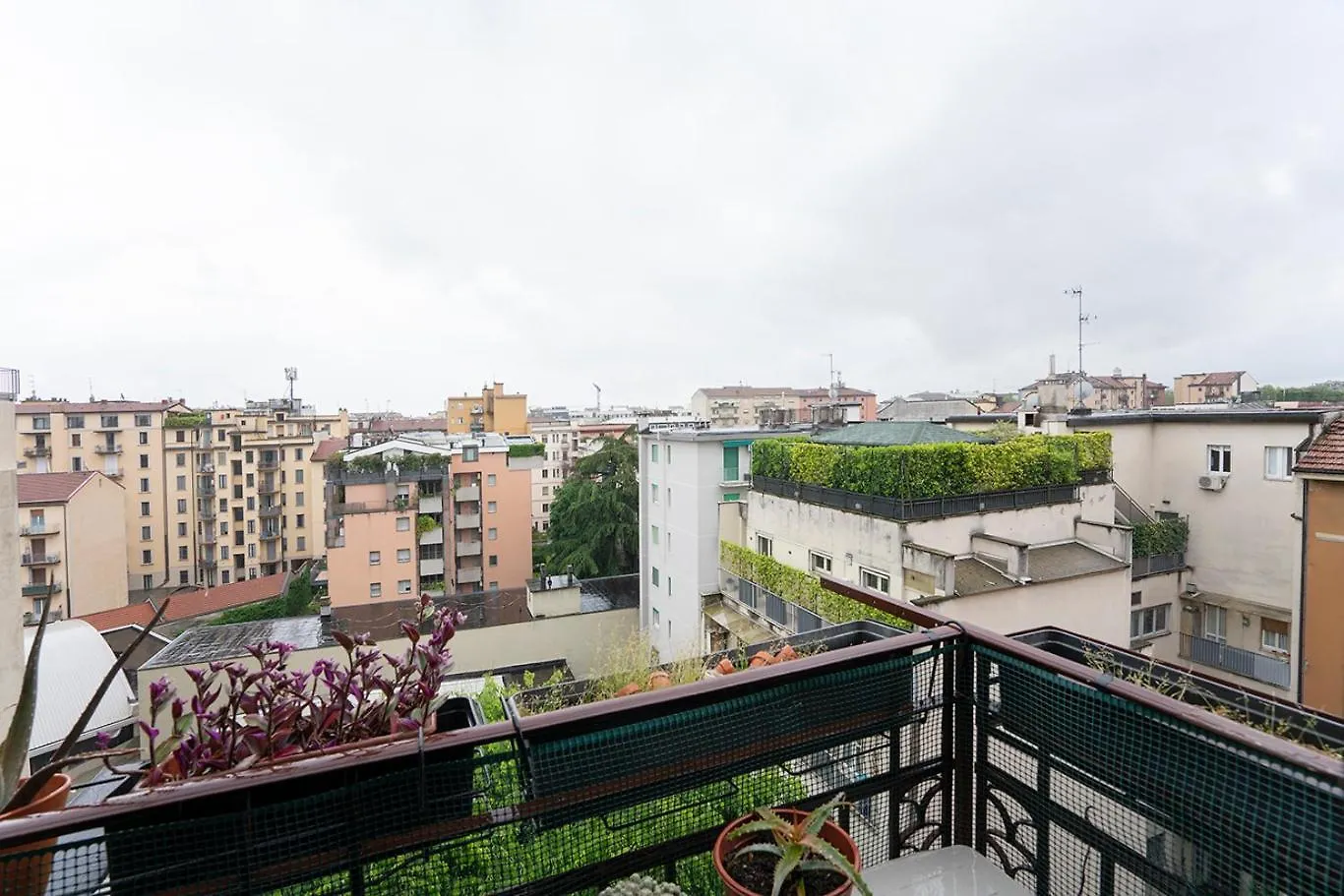 Arts At Porta Romana Milan Apartment